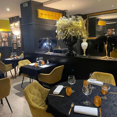Hotel Restaurant Les Arcades Βαλενσιέν Εξωτερικό φωτογραφία